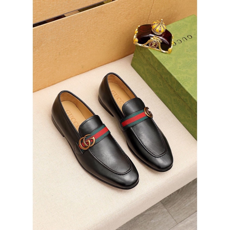 G*u*i leather shoes